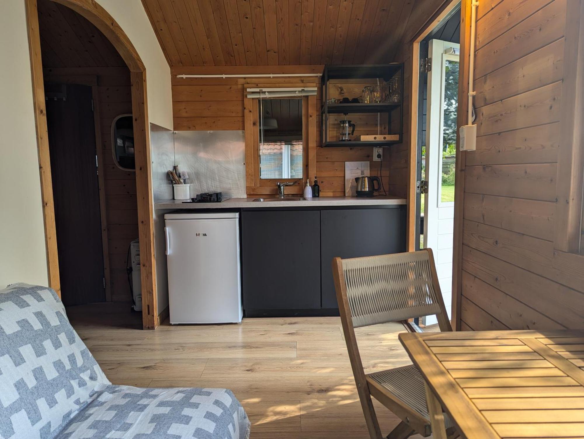 The Bee - Trekkershuts & Apartment Opperdoes Exteriér fotografie