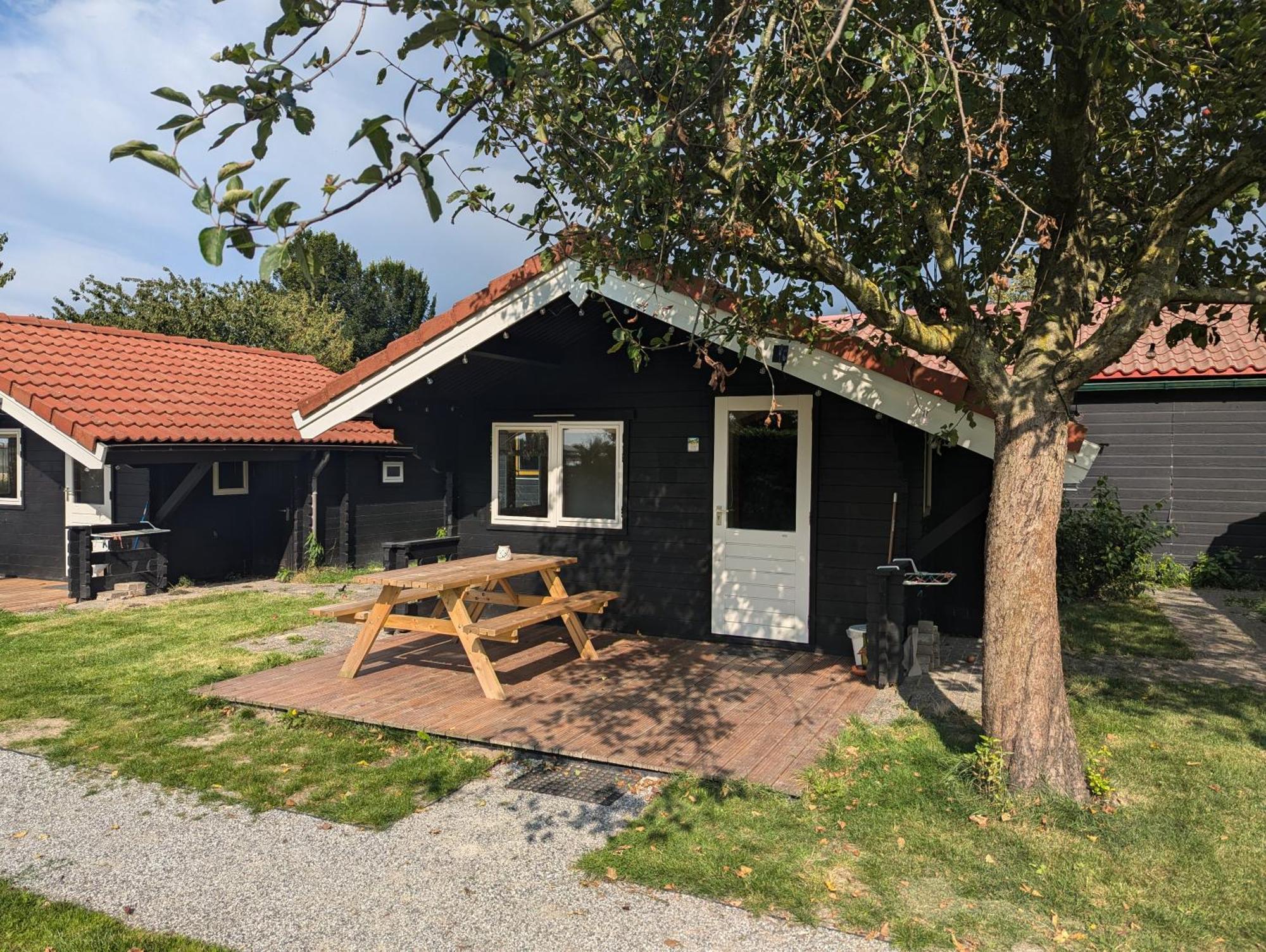 The Bee - Trekkershuts & Apartment Opperdoes Exteriér fotografie