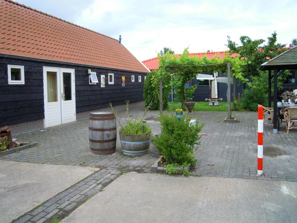 The Bee - Trekkershuts & Apartment Opperdoes Exteriér fotografie